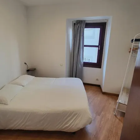 Apartamento Casco Vello Oliva 8 *