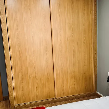 Apartman Casco Vello Oliva 8 *